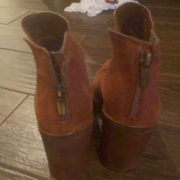 Vince Camuto Welland cognac brown tan bootied - Picture 6 of 9